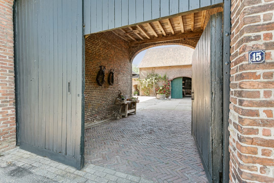 Photo 2 of Laar 15