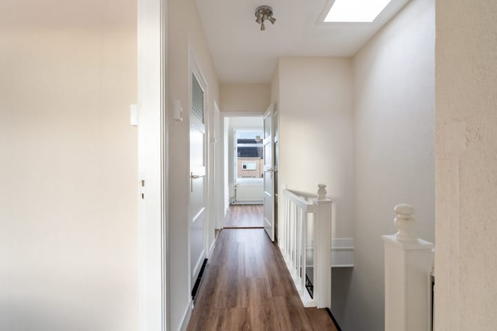 Foto 29 van Molenstraat 111