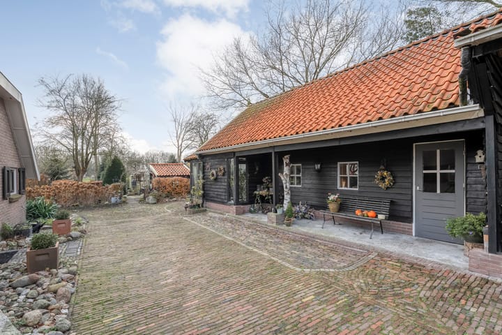 Foto 48 van Middelveenseweg 12