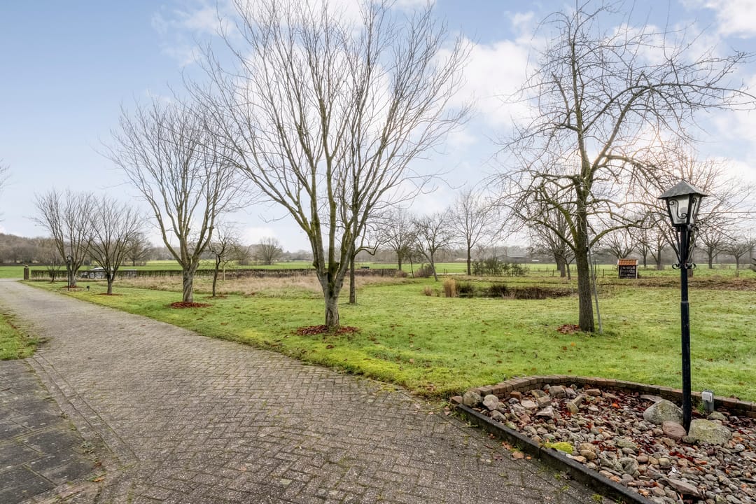 Foto 68 van Middelveenseweg 12