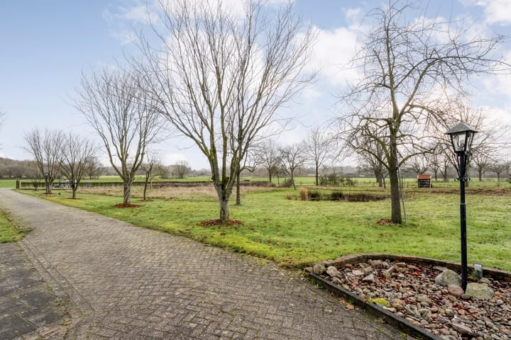 Foto 68 van Middelveenseweg 12