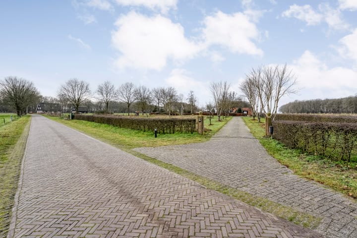 Foto 71 van Middelveenseweg 12