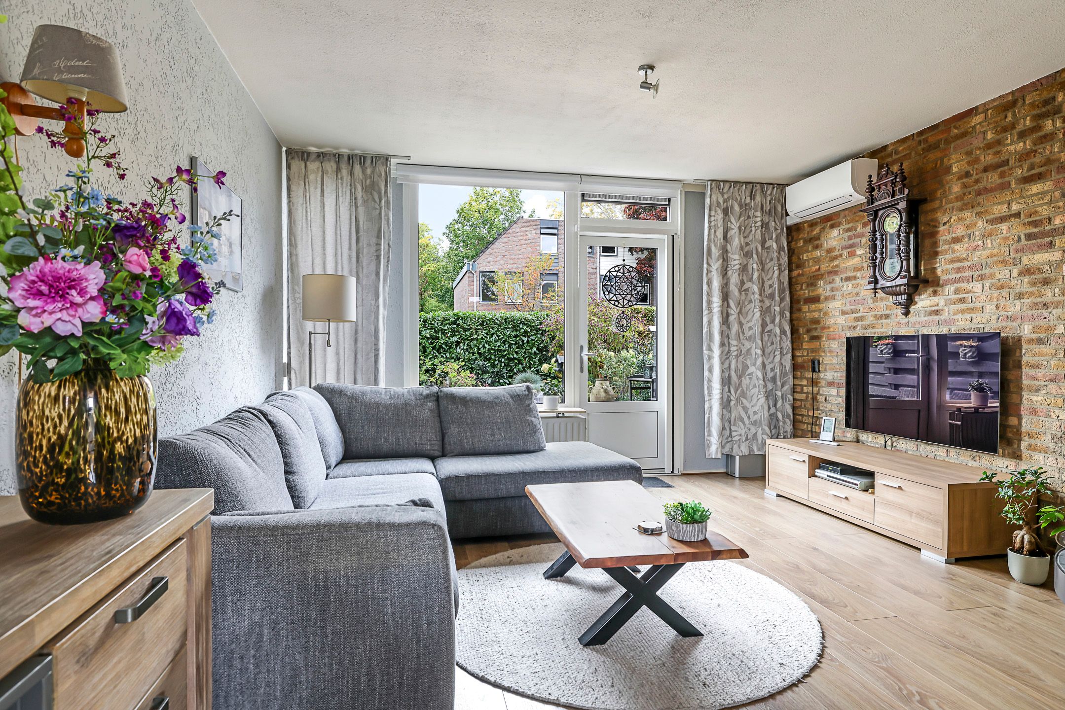 Photo 12 of Van Gentswei 5