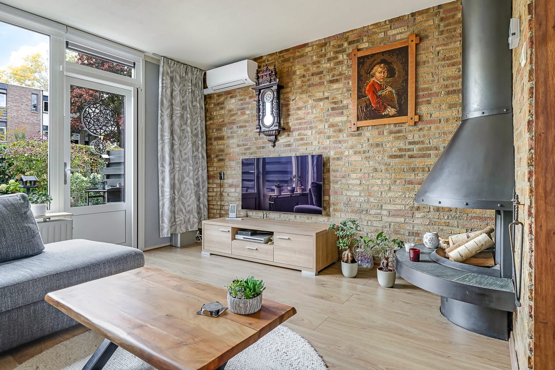 Photo 13 of Van Gentswei 5