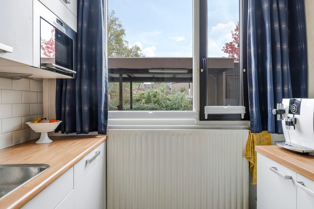 Photo 22 of Van Gentswei 5