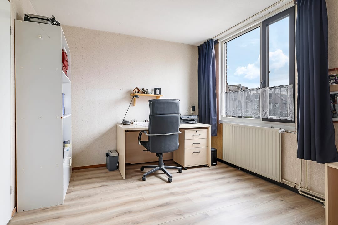 Photo 37 of Van Gentswei 5