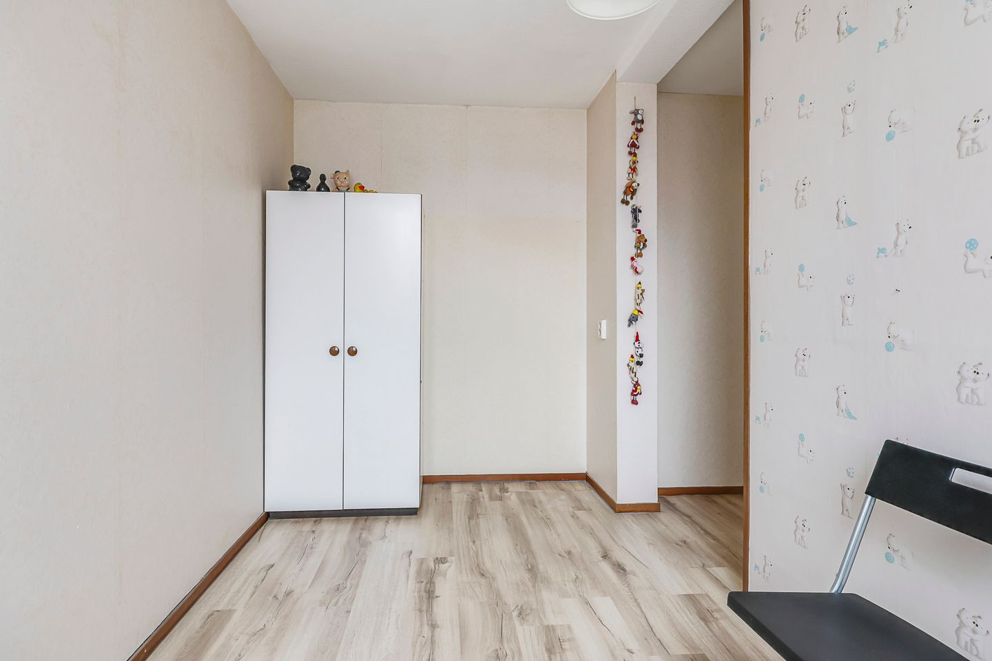 Photo 40 of Van Gentswei 5