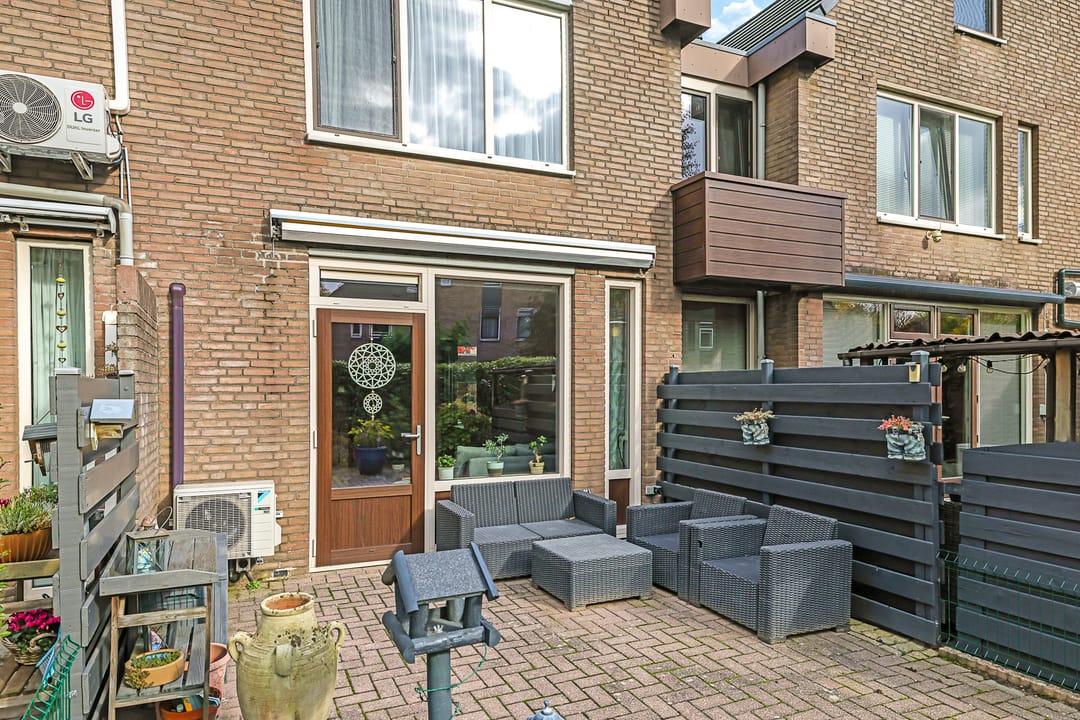 Photo 53 of Van Gentswei 5