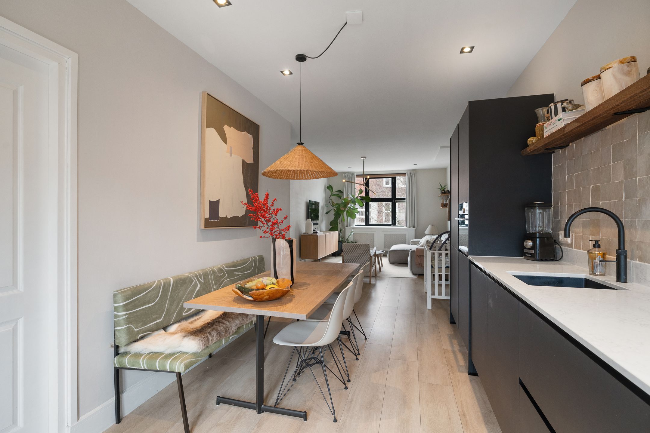 Photo 12 of Uithoornstraat 11-3