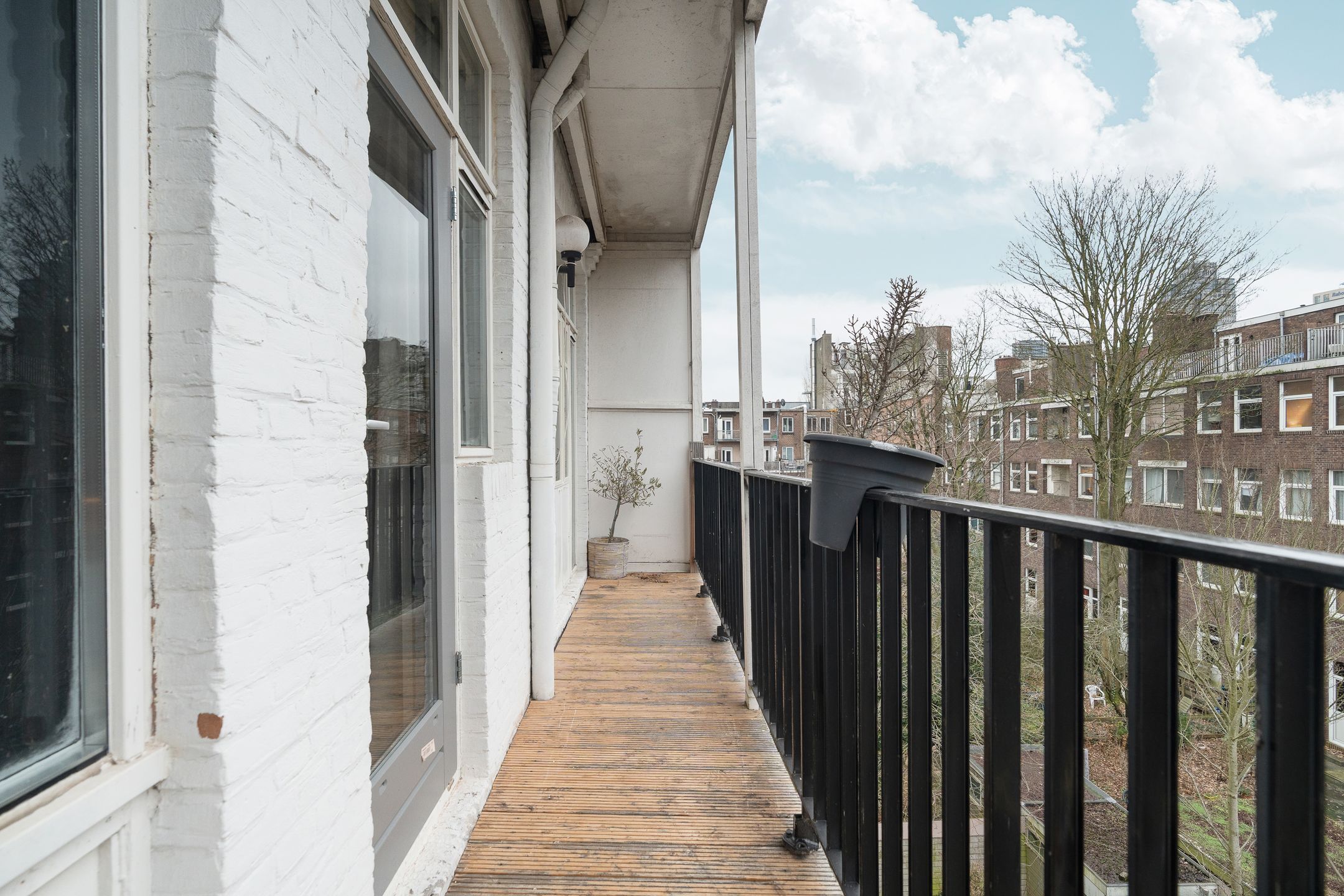 Photo 21 of Uithoornstraat 11-3