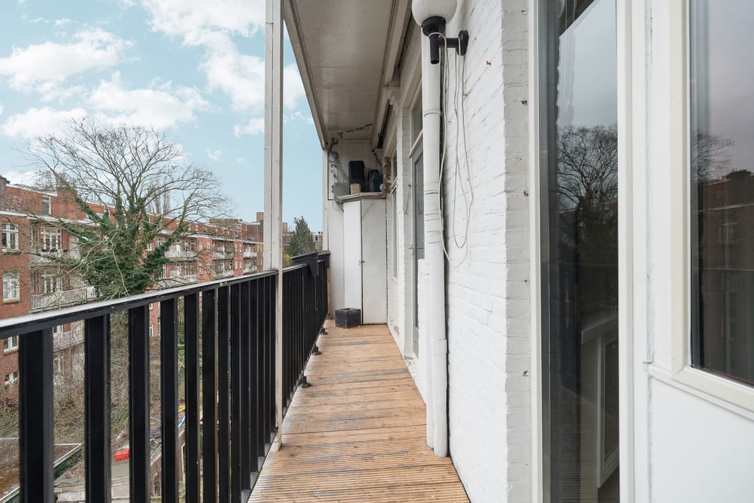 Photo 22 of Uithoornstraat 11-3