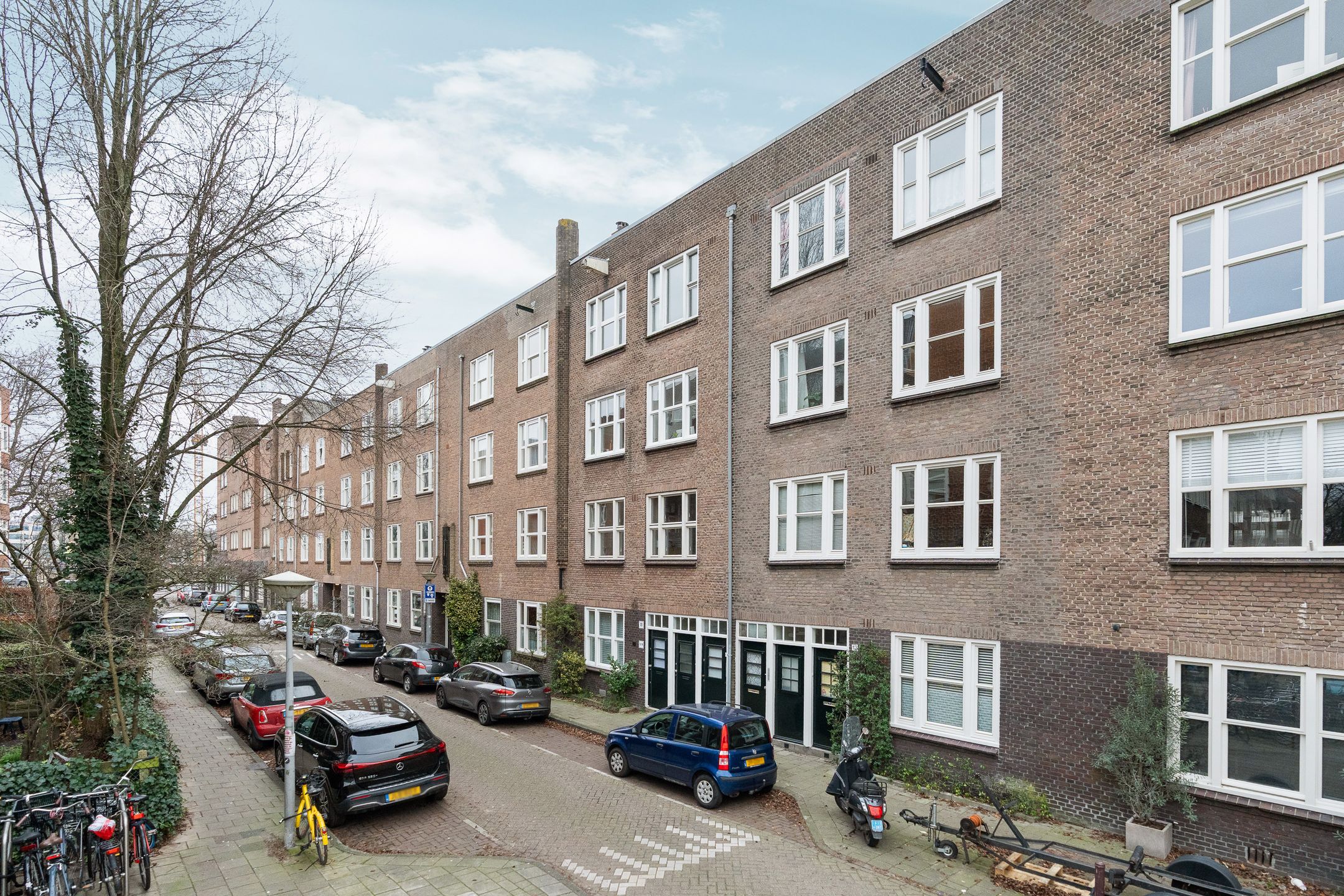 Photo 39 of Uithoornstraat 11-3