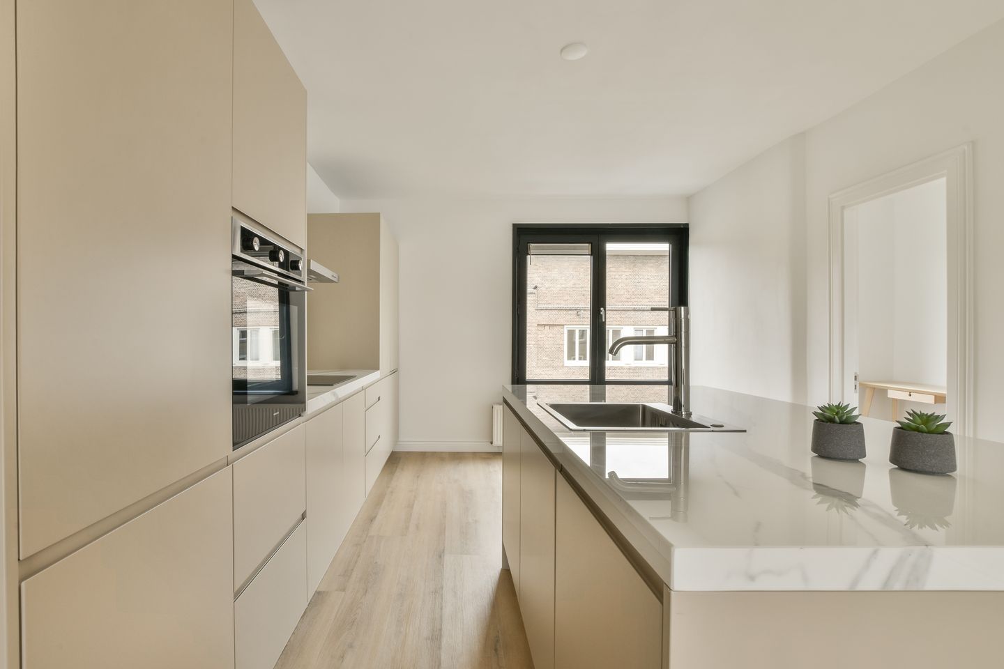 Photo 10 of Van Speijkstraat 48-3