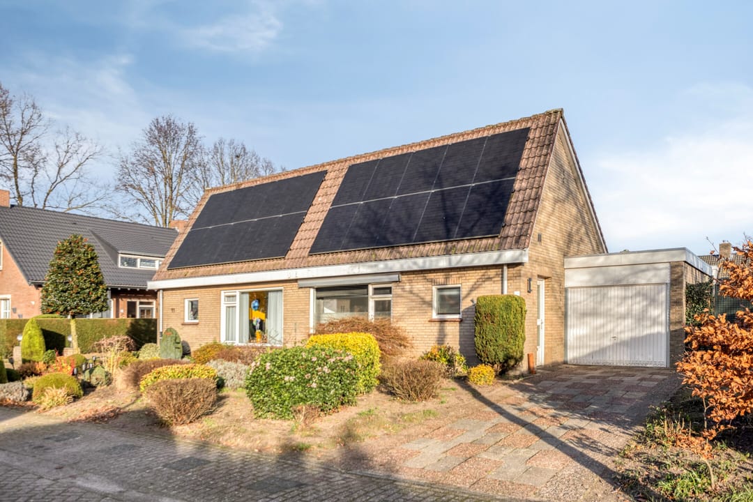 Photo 1 of Merelstraat 13