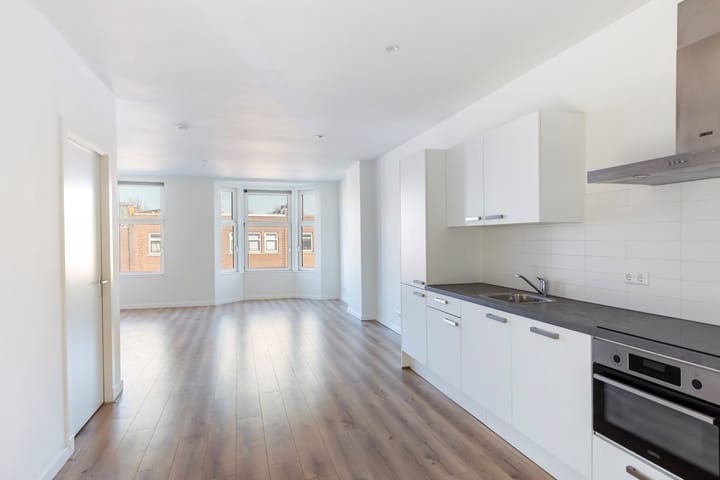 Photo 4 of Samuel Mullerstraat 31-A03