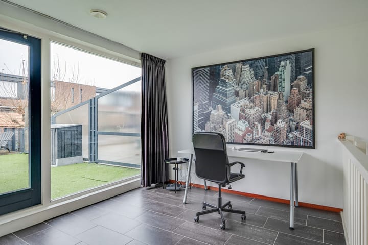 Photo 16 of Hoornplantsoen 14