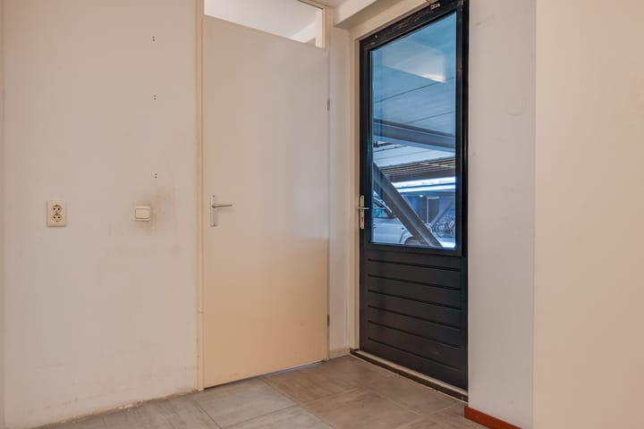 Photo 34 of Hoornplantsoen 14