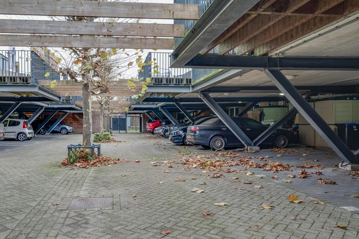 Photo 37 of Hoornplantsoen 14