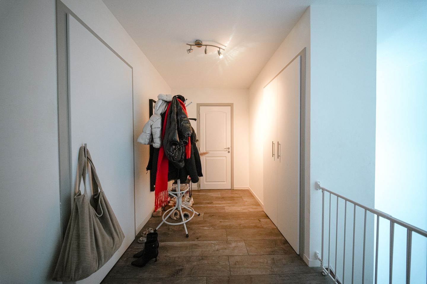 View photo 4 of Oostwijk 1