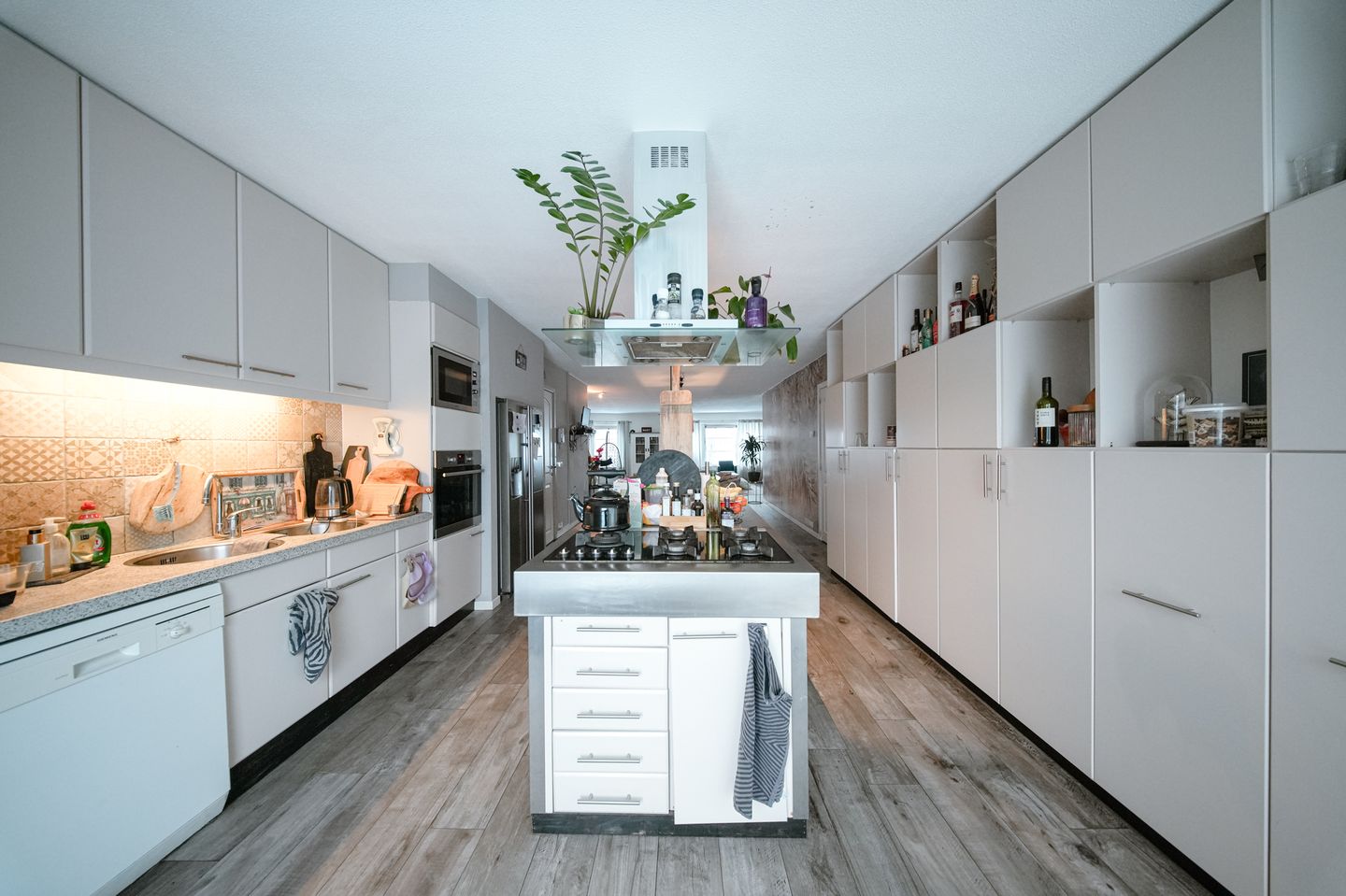 View photo 5 of Oostwijk 1