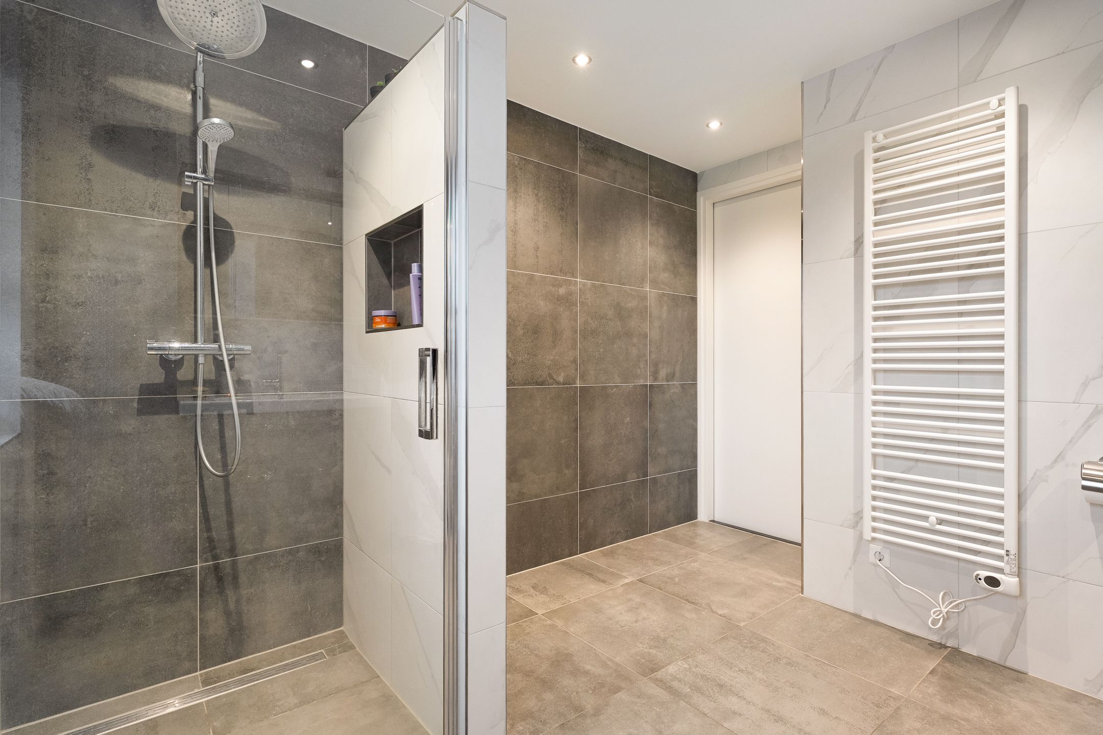 Foto 21 van Markgravenweg 37