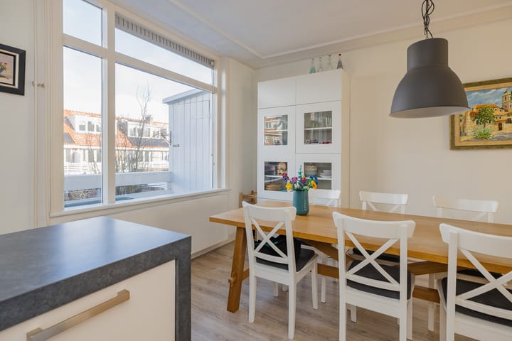 Photo 22 of Stuyvesantstraat 100