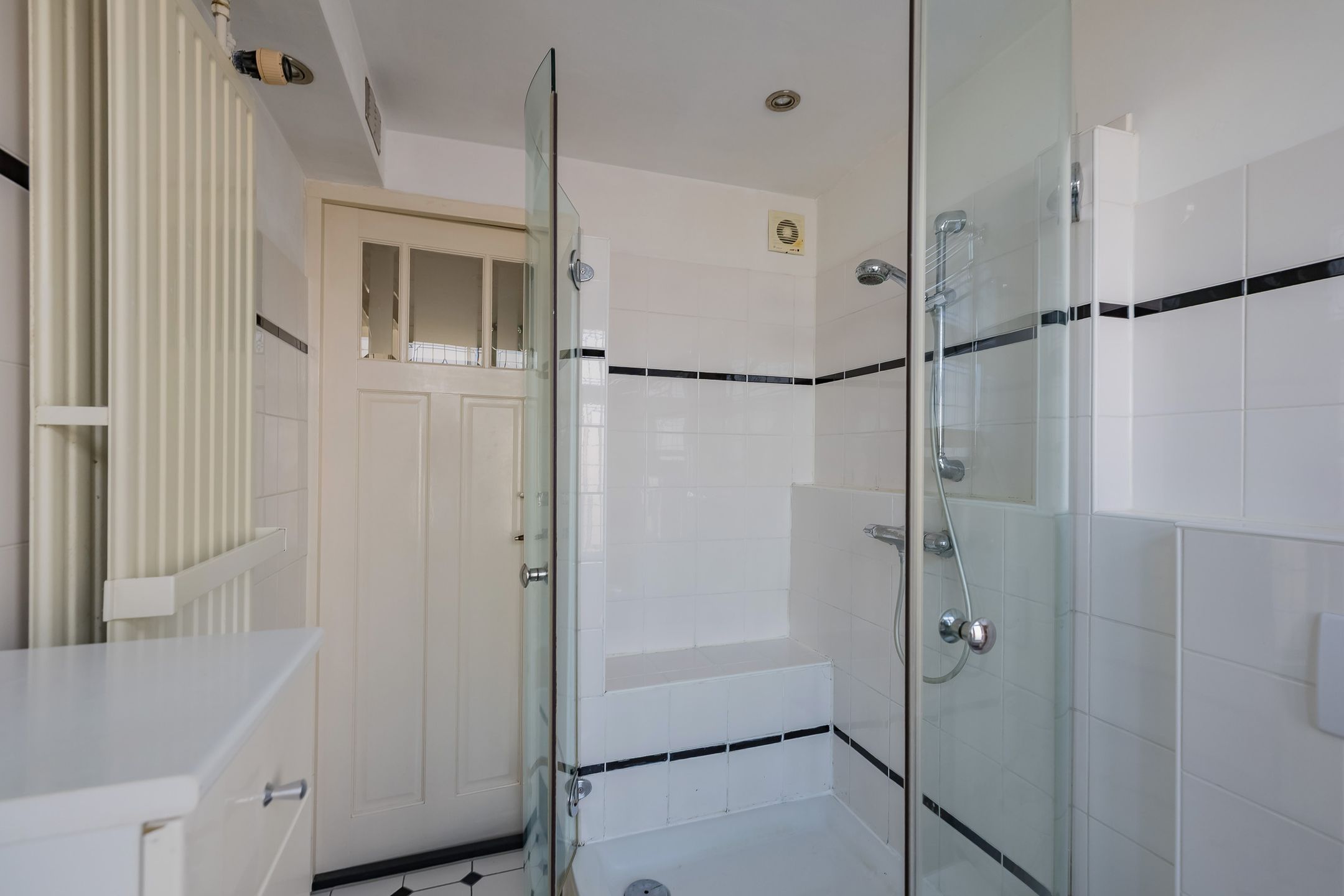 Photo 30 of Stuyvesantstraat 100