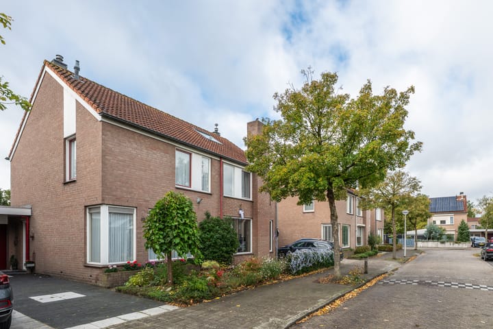 Photo 3 of Mainelaan 85