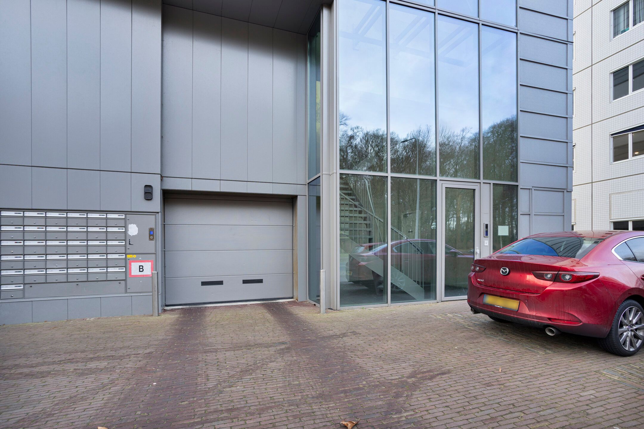 Photo 36 of Hereweg 97-17