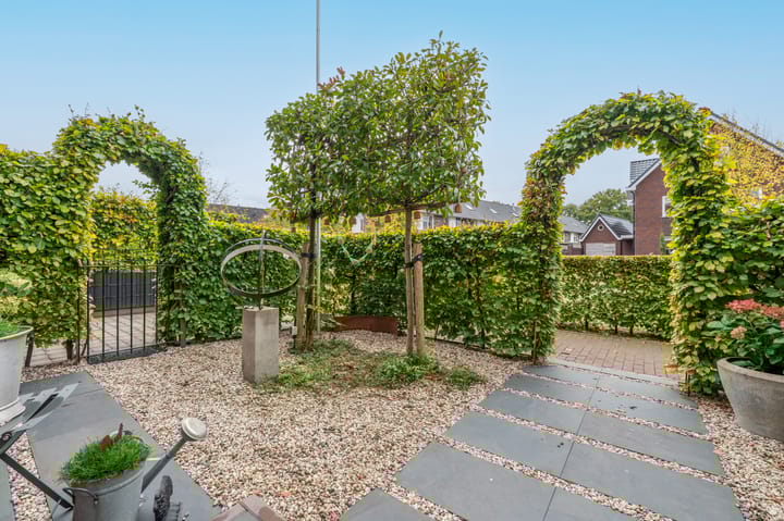 Foto 6 van Mennestraat 54