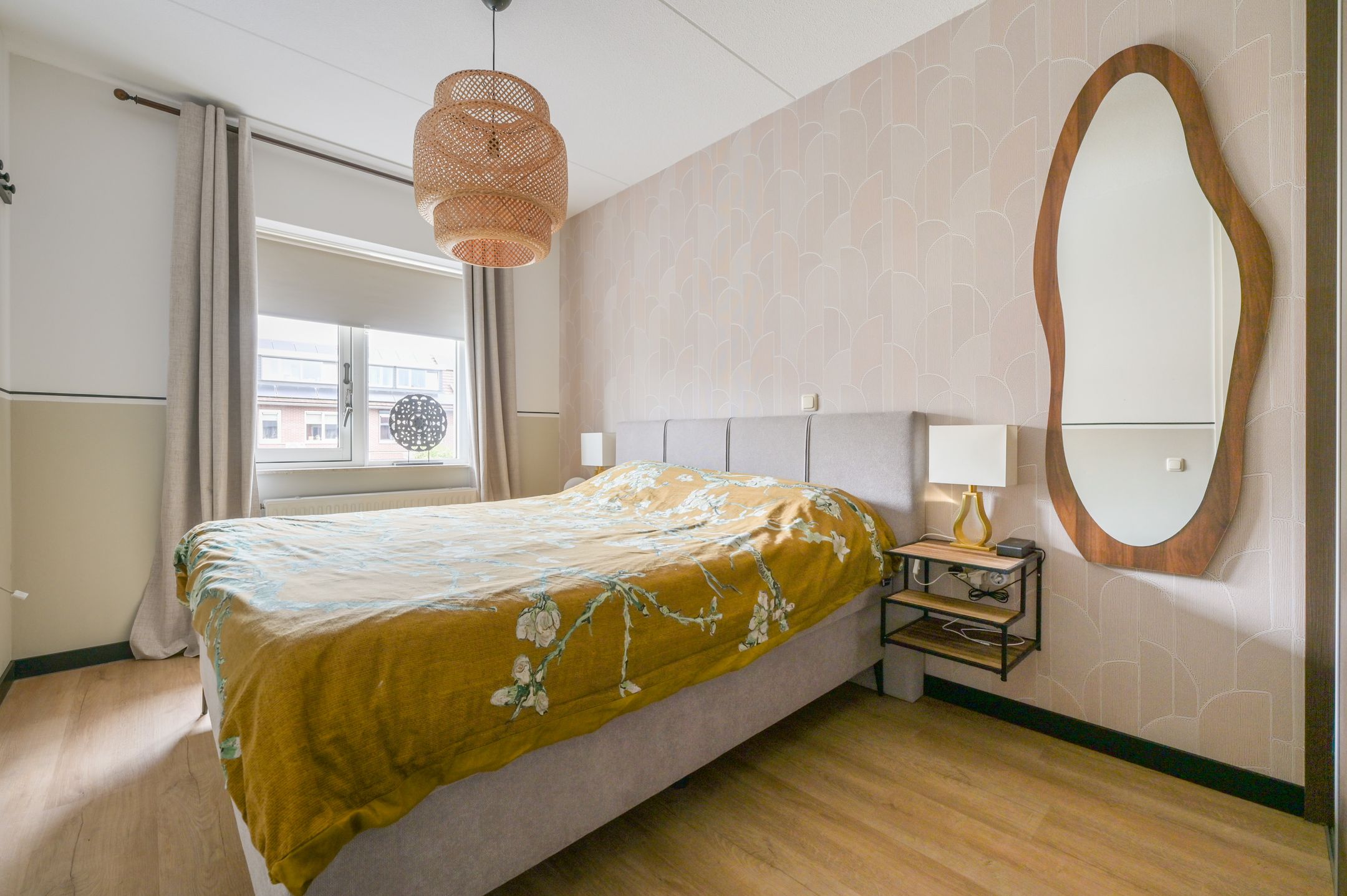 Foto 24 van Mennestraat 54