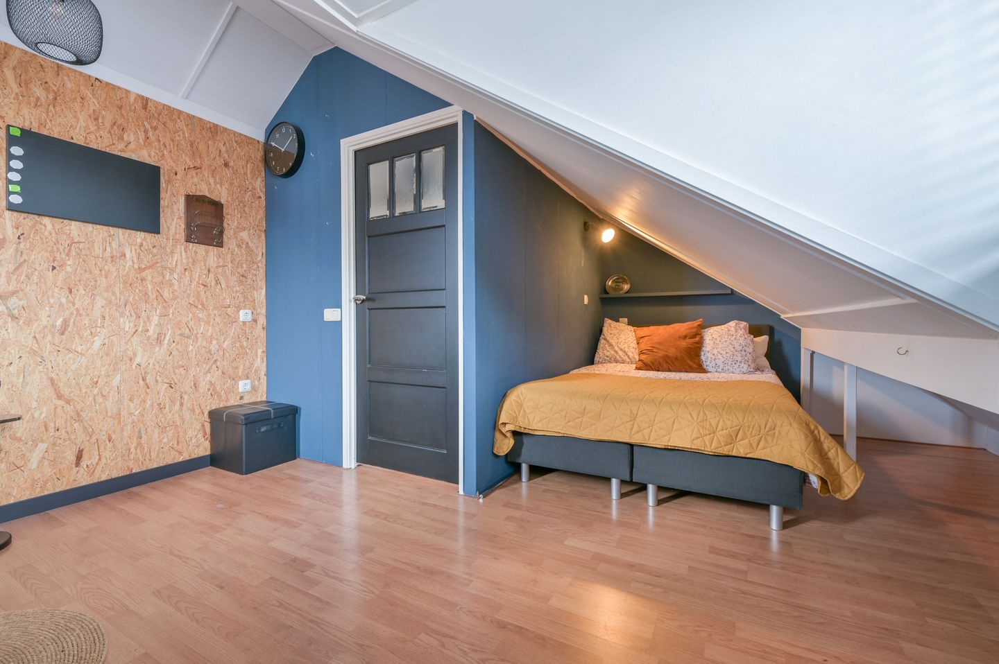 Foto 34 van Mennestraat 54