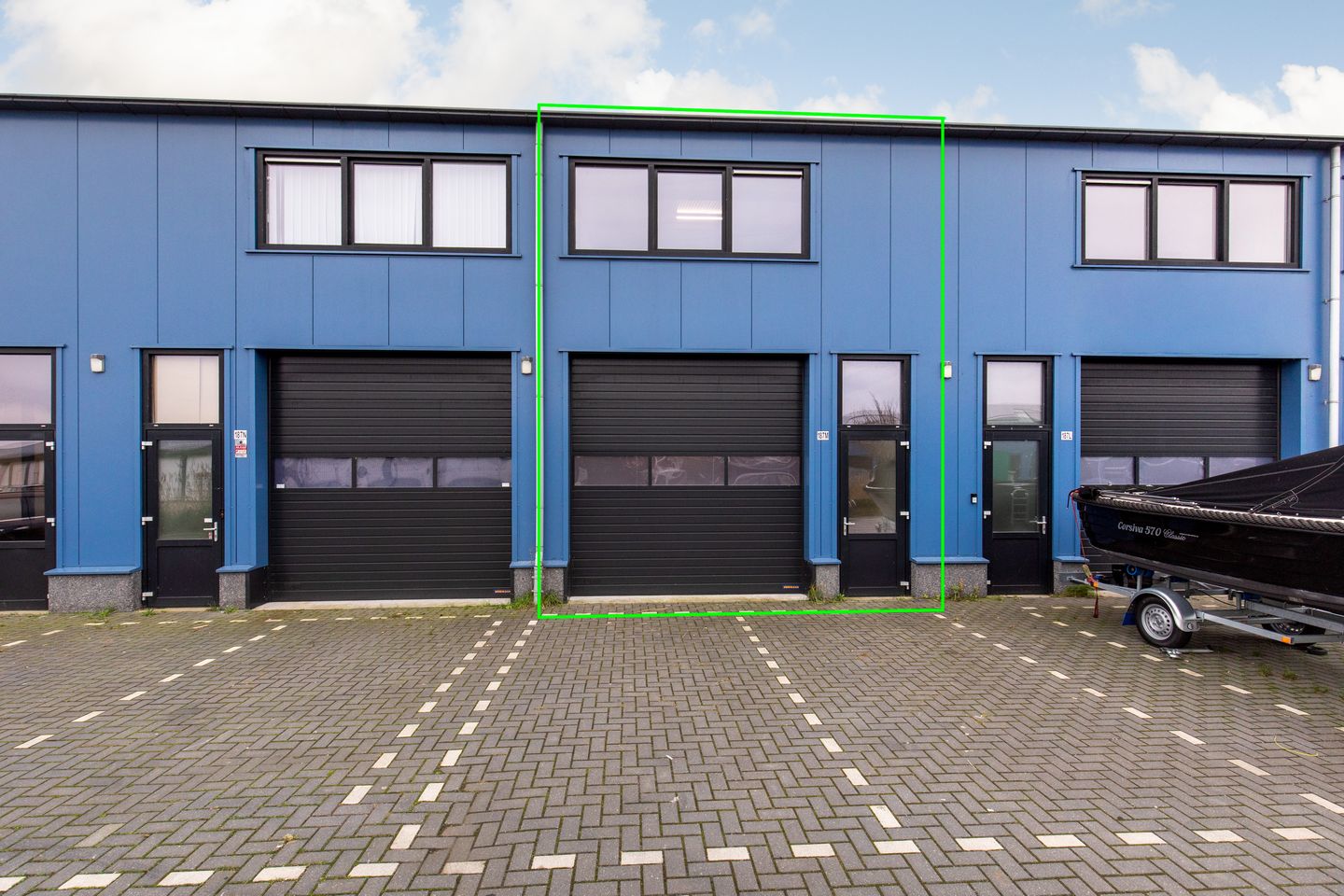 View photo 2 of Raasdorperweg 187-M