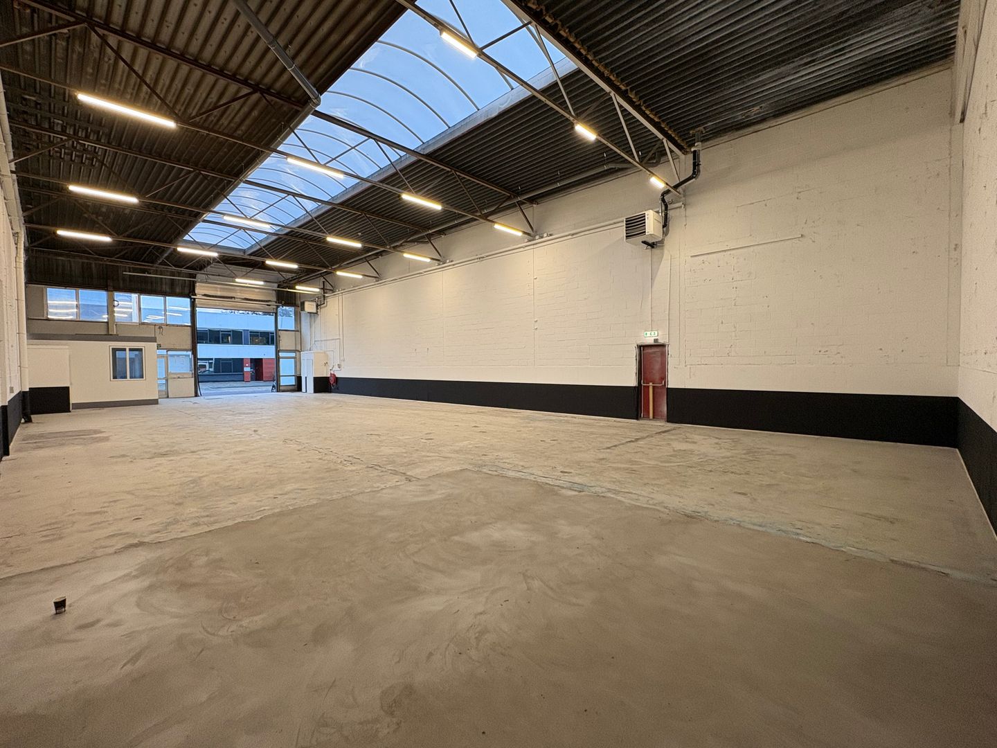 View photo 2 of Calandstraat 71