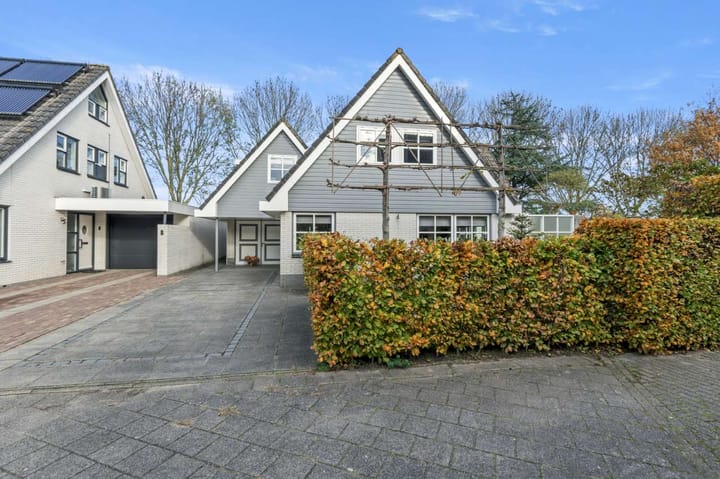 Foto 40 van James Cookstraat 7