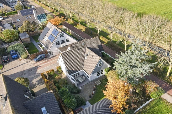 Foto 43 van James Cookstraat 7