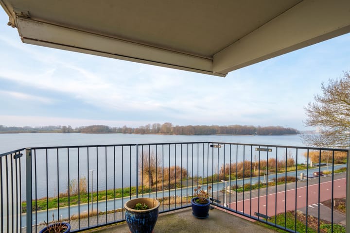 Foto 2 van Fellinilaan 358