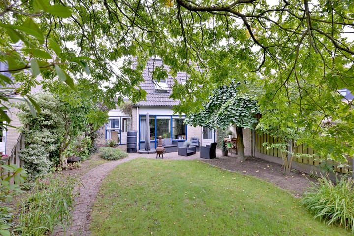 Photo 2 of van Hoornlaan 44