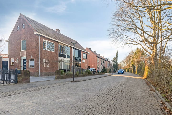 Foto 7 van Floreslaan 152