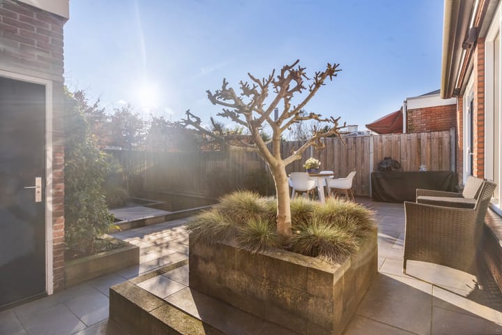 Foto 39 van Floreslaan 152