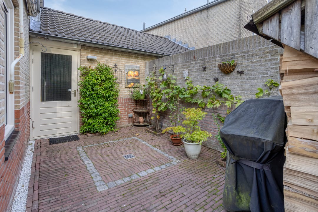 Photo 13 of Boekenrodestraat 8