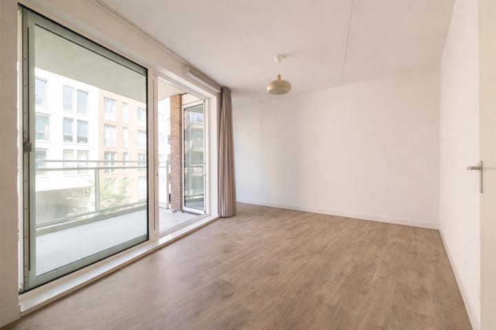 Photo 9 of Carel Willinkgracht 545