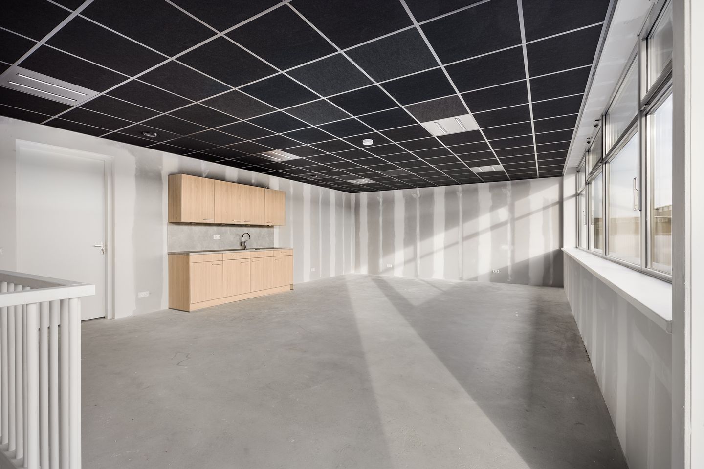 View photo 5 of Weerenweg 26-U05