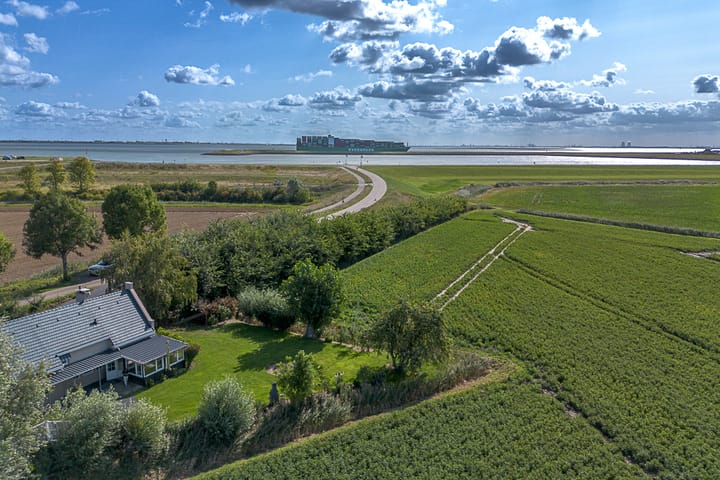 Photo 2 of Kalverdijk 3