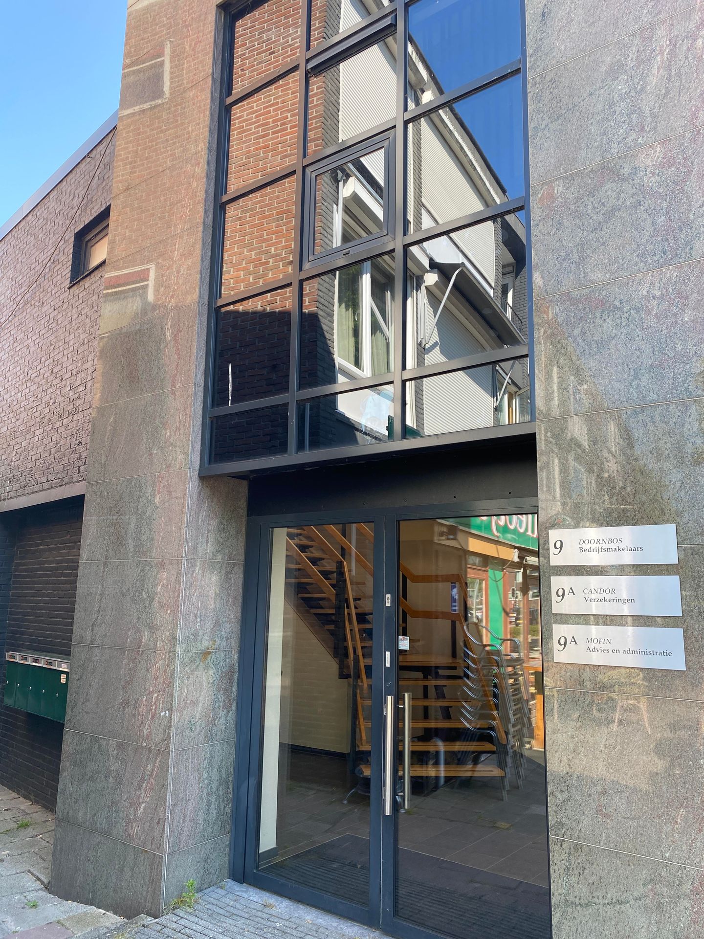 Bekijk foto 2 van Weerdingerstraat 9