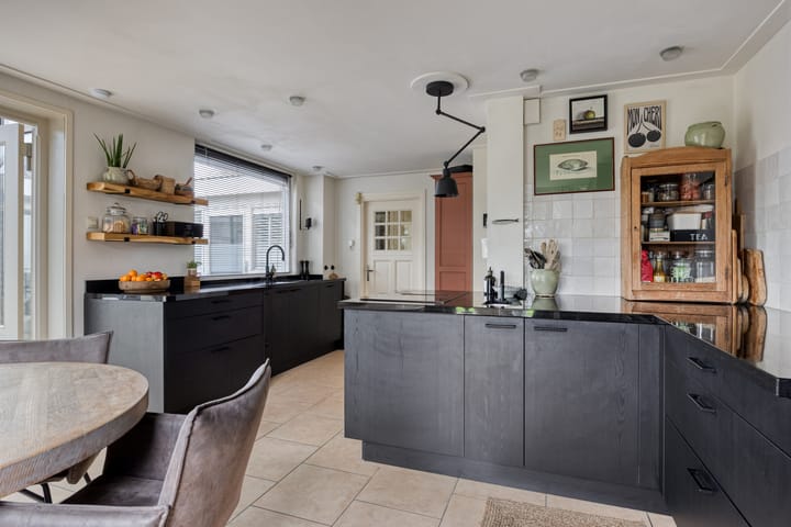 Foto 16 van Rozenlaan 1