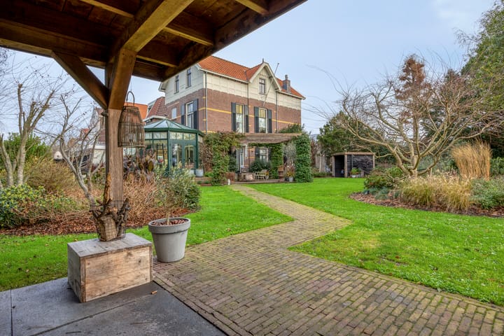 Foto 57 van Rozenlaan 1