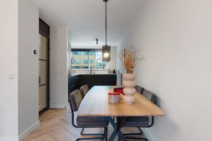 Photo 7 of Van Diemenhof 23