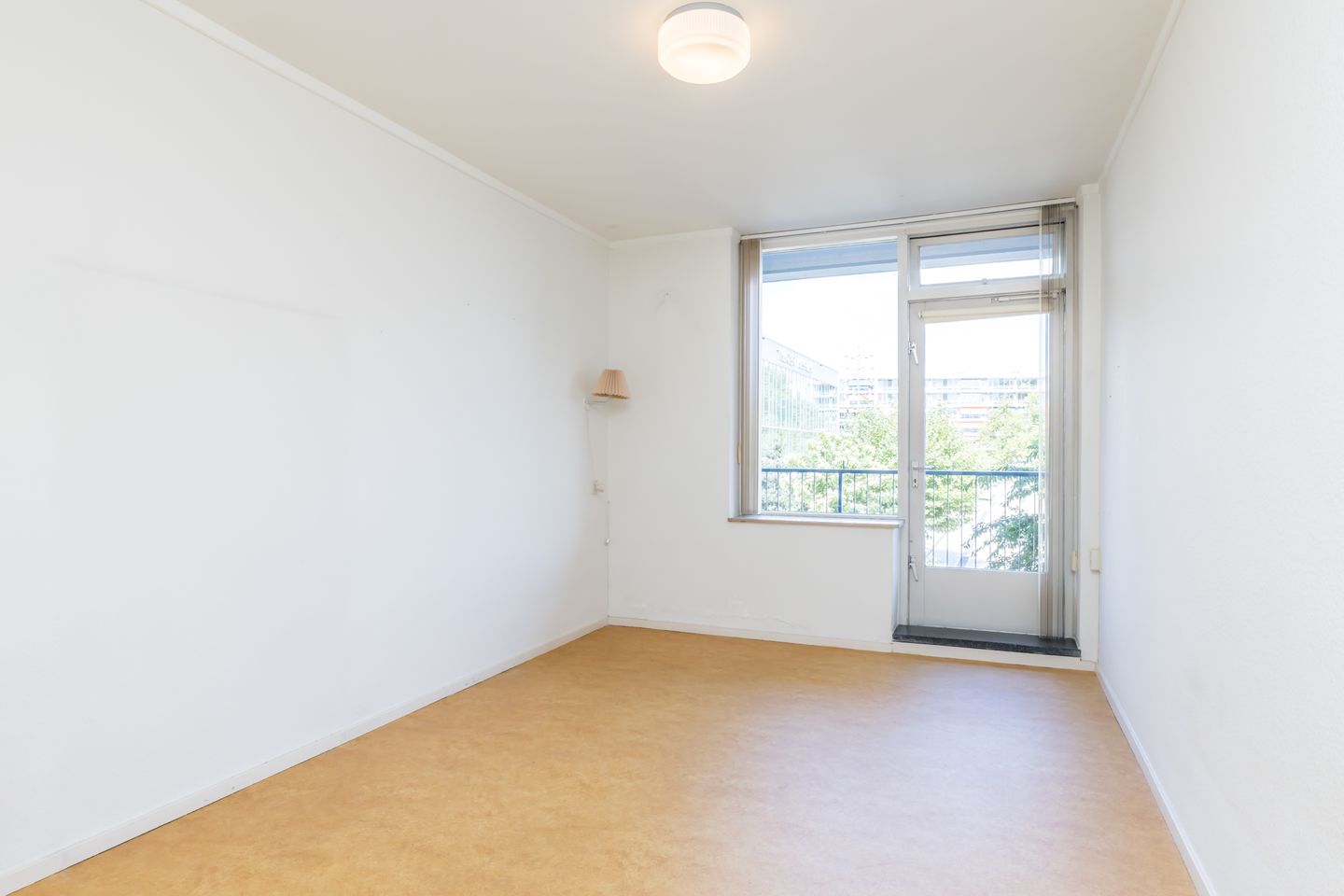 Foto 19 van Burg. van Grunsvenplein 33