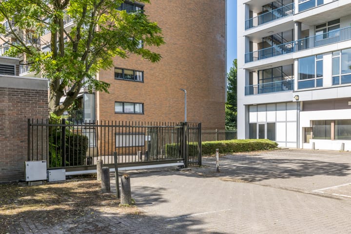 Photo 30 of Burg. van Grunsvenplein 33